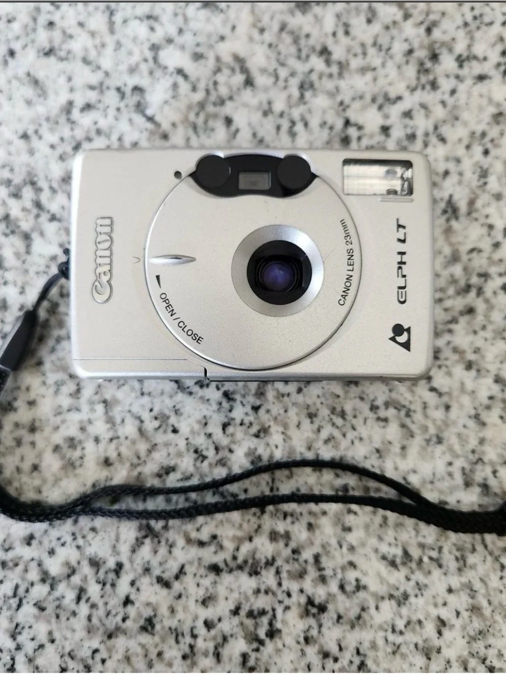 Canon ELPH LT Compact Point-and-Shoot Camera - Silver